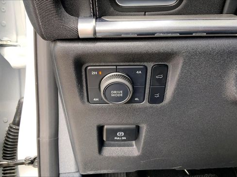 Used 2025 Ford Expedition Max Platinum AWD/4WD image 36