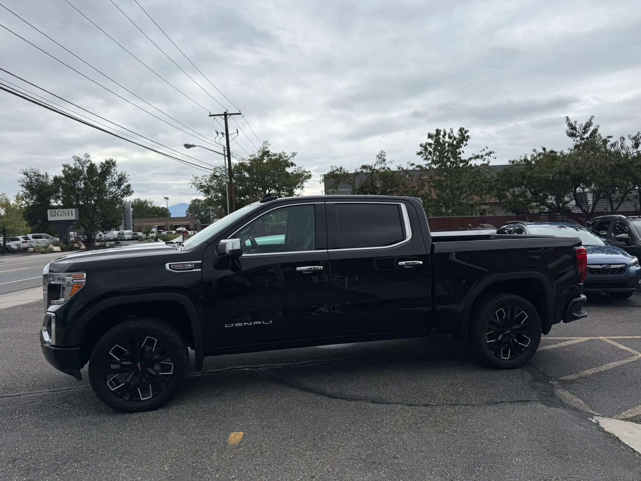 Used 2020 GMC Sierra 1500 Denali w/ Technology Package AWD/4WD image 9