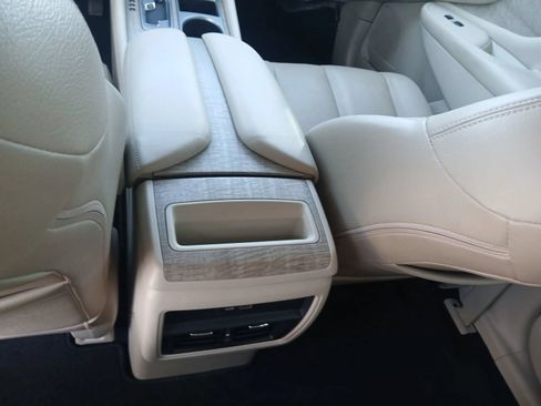 Used 2019 Nissan Murano SV w/ Premium Package FWD image 27