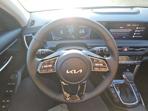 New 2026 Kia Seltos S AWD/4WD image 9