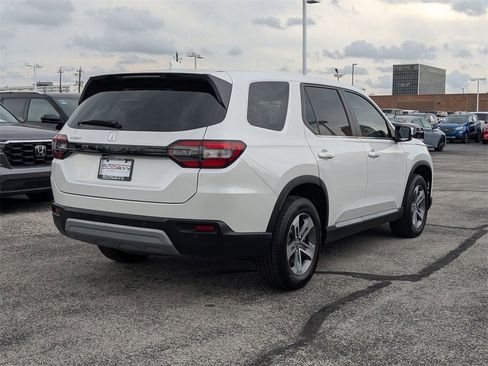 Used 2024 Honda Pilot EX-L image 3