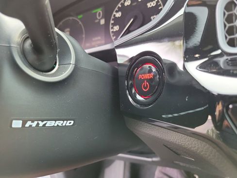 Certified 2025 Honda Civic Sport image 32