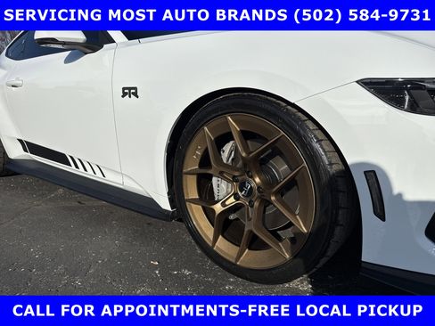 Used 2024 Ford Mustang GT Premium image 12