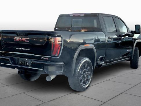 Used 2025 GMC Sierra 2500 AT4 w/ AT4 Premium Plus Package image 12