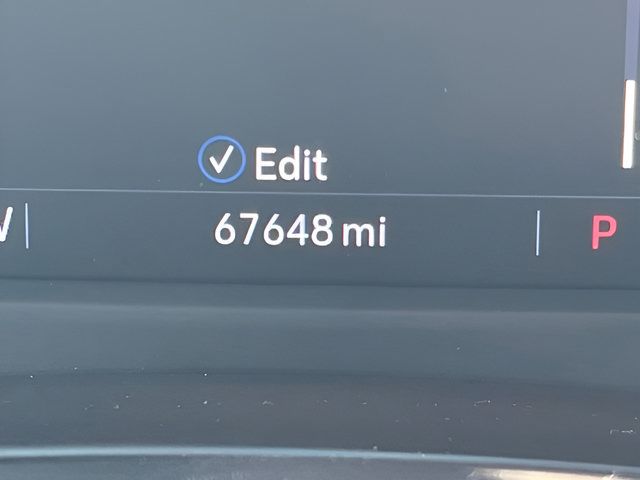 Used 2023 Cadillac XT4 Luxury w/ Cold Weather Package FWD image 21