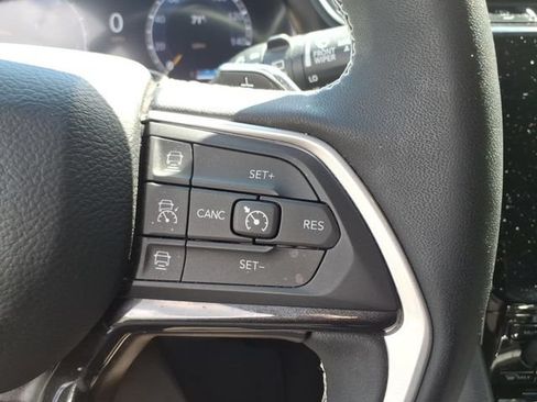 Certified 2023 Jeep Grand Cherokee Altitude AWD/4WD image 29