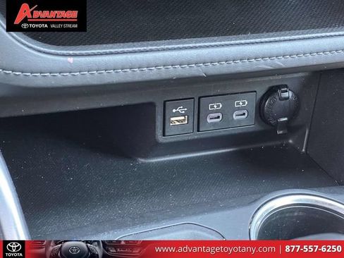 Used 2023 Toyota Highlander LE FWD image 36