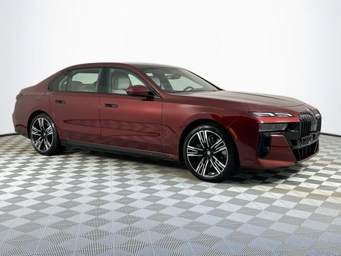 Used 2023 BMW 740i RWD image 3
