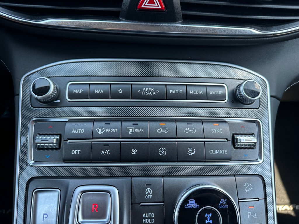Used 2023 Hyundai Santa Fe Limited AWD/4WD image 17
