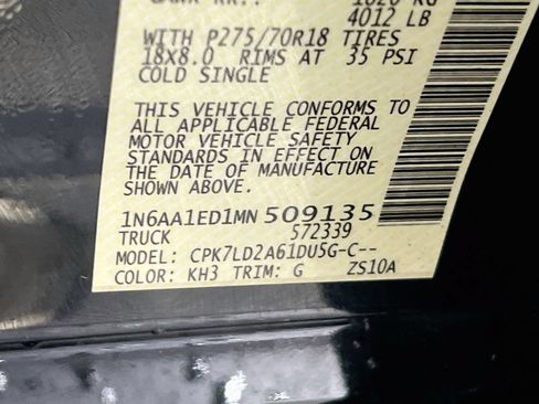 Used 2021 Nissan Titan PRO-4X w/ Pro-4x Convenience Package AWD/4WD image 29