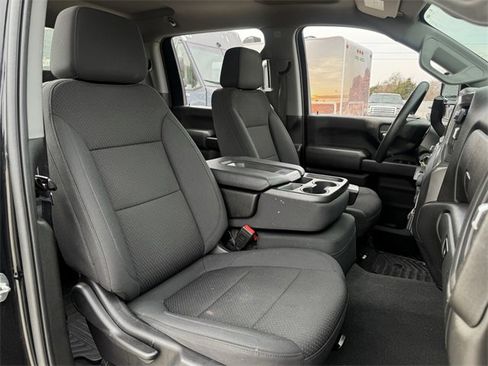 Used 2021 Chevrolet Silverado 2500 Custom w/ Custom Value Package image 22