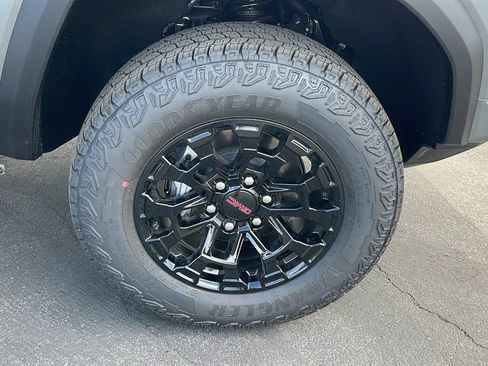 New 2026 GMC Canyon Elevation w/ Convenience Package RWD image 10