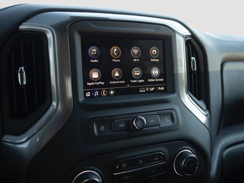 Used 2025 Chevrolet Silverado 1500 Custom image 7