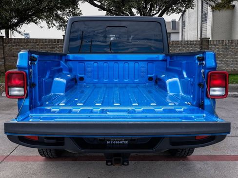 Used 2021 Jeep Gladiator Willys image 61