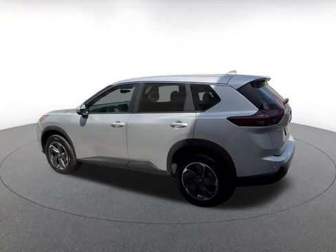 Used 2025 Nissan Rogue SV image 13