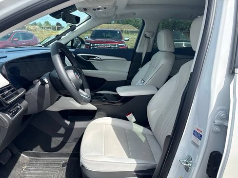 Used 2025 Buick Envision Avenir AWD/4WD image 19