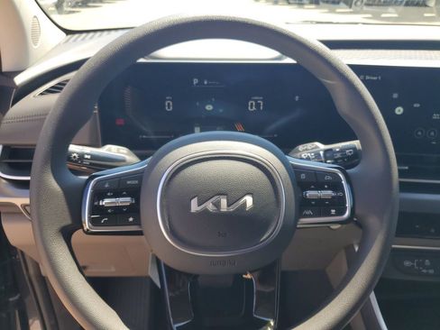 New 2026 Kia Carnival LX image 10