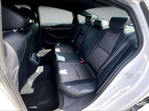 Used 2018 Honda Accord Sport image 22