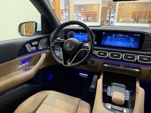 Certified 2025 Mercedes-Benz GLS 580 4MATIC image 7