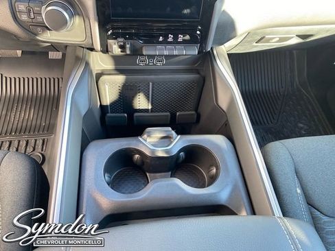 New 2026 RAM 1500 Big Horn AWD/4WD image 11