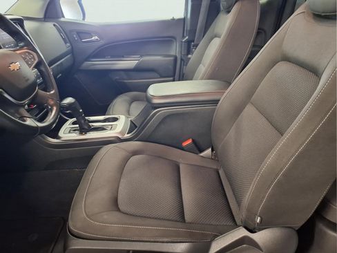 Used 2019 Chevrolet Colorado LT w/ LT Convenience Package AWD/4WD image 7