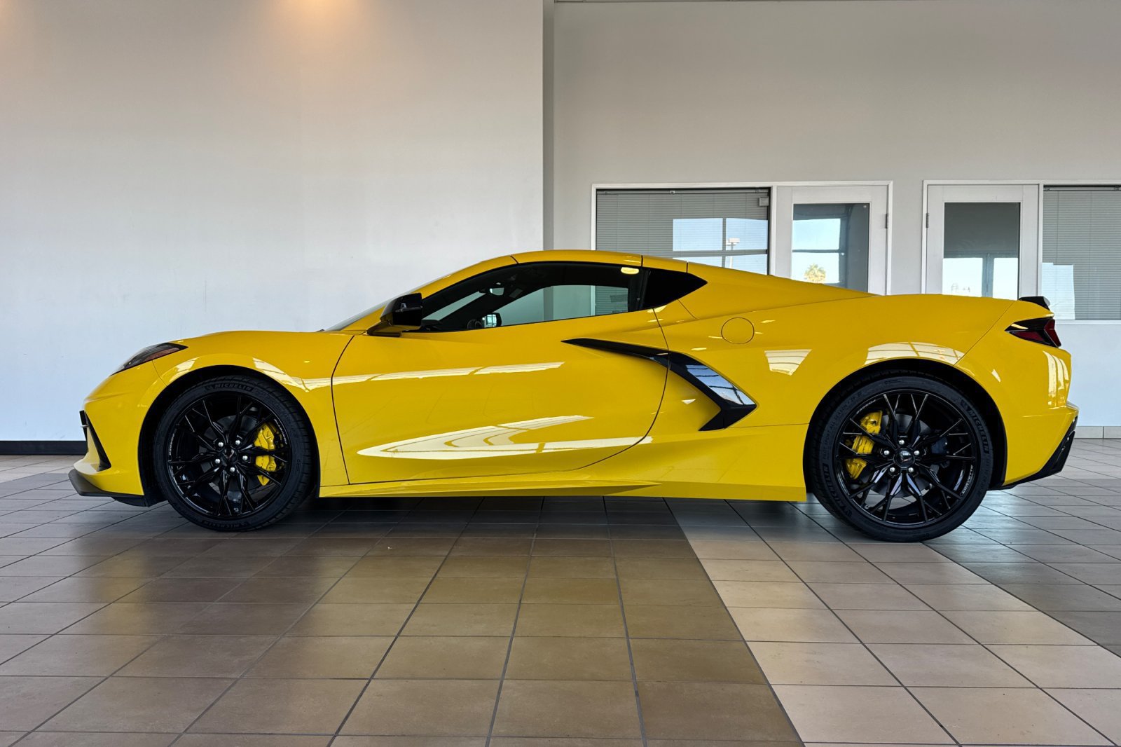 Used 2025 Chevrolet Corvette Stingray Coupe w/ 1LT RWD image 7