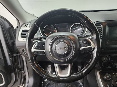 Used 2020 Jeep Compass Latitude w/ Cold Weather Group image 13