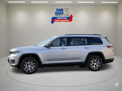 New 2025 Jeep Grand Cherokee L Limited w/ Luxury Tech Group II AWD/4WD image 11