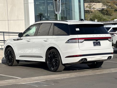 New 2026 Lincoln Aviator Reserve image 5