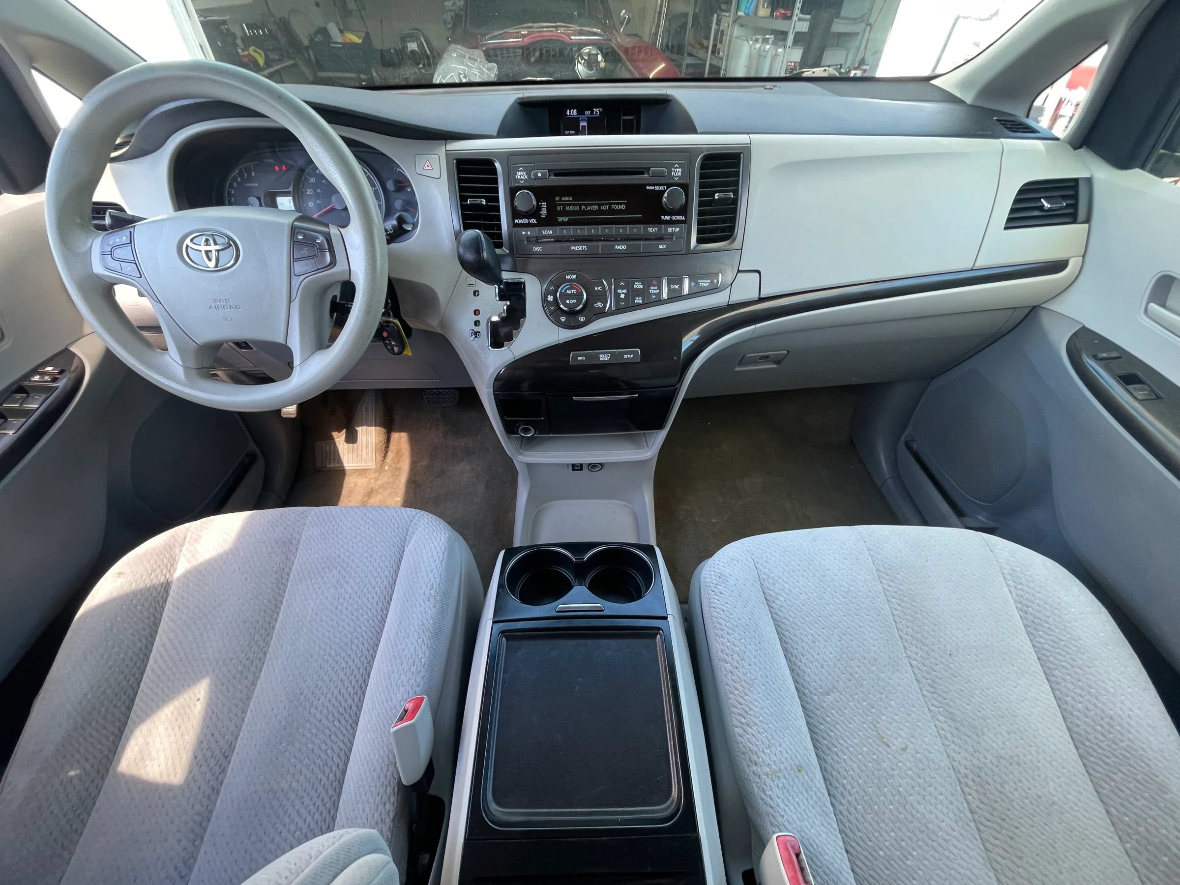 Used 2013 Toyota Sienna LE FWD image 17