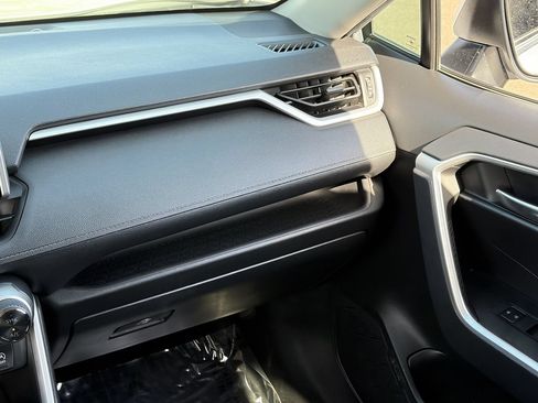Used 2023 Toyota RAV4 XLE AWD/4WD image 16