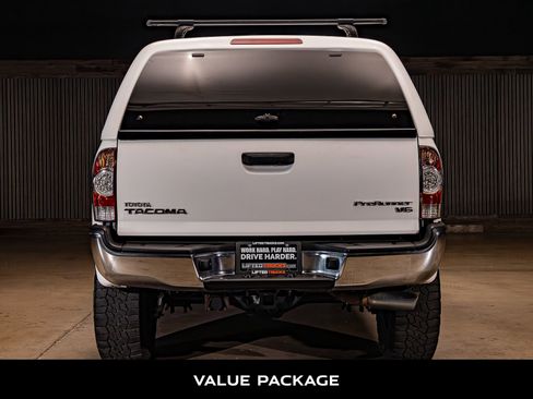 Used 2015 Toyota Tacoma PreRunner w/ SR5 Package RWD image 7