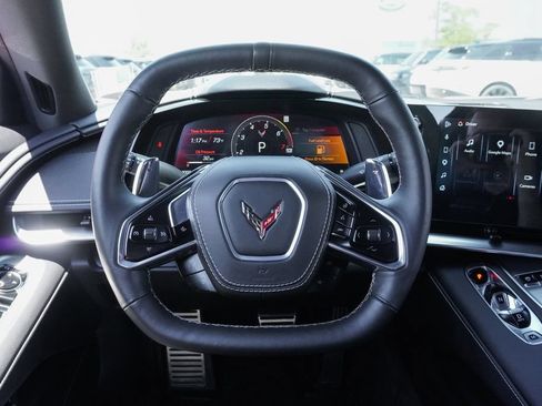 Used 2025 Chevrolet Corvette Stingray Preferred Cpe w/ Z51 Performance Package RWD image 9
