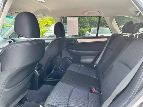 Used 2015 Subaru Outback 2.5i Premium AWD/4WD image 6