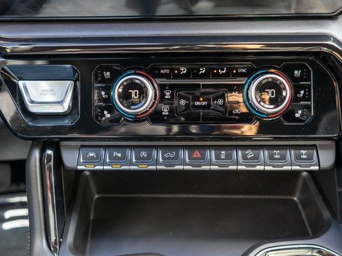 Used 2024 GMC Sierra 1500 AT4X image 27