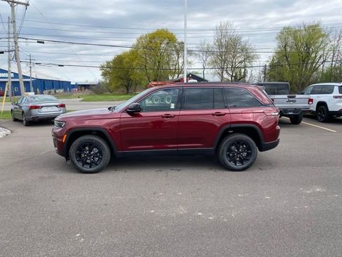 New 2026 Jeep Grand Cherokee Altitude AWD/4WD image 8
