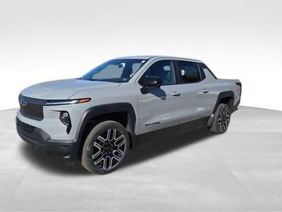New 2026 Chevrolet Silverado EV W/T w/ LPO, Custom Package
