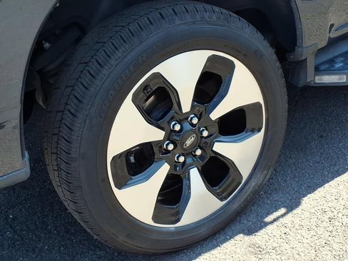Used 2022 Ford F150 Lightning Platinum AWD/4WD image 7