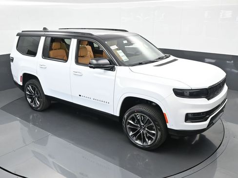 Used 2024 Jeep Grand Wagoneer Series III w/ Quick Order Packagew 28T image 54