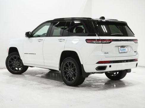 Certified 2024 Jeep Grand Cherokee Summit w/ High Altitude Package image 5