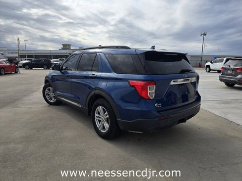 Used 2020 Ford Explorer XLT w/ Class III Trailer Tow Package image 5