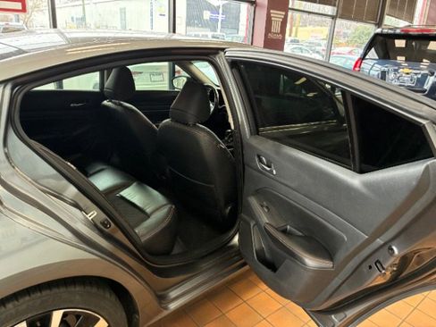 Used 2022 Nissan Altima 2.5 SR image 29