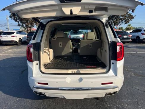 Used 2023 GMC Acadia Denali w/ Denali Ultimate Package FWD image 34