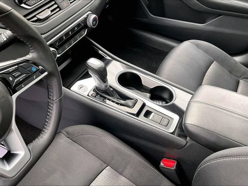 Used 2022 Nissan Altima 2.5 SV w/ SV Premium Package FWD image 19