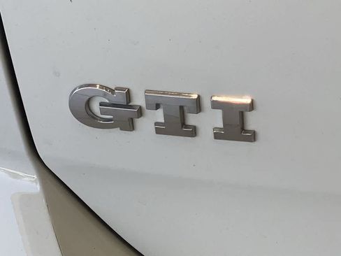 Used 2018 Volkswagen GTI S FWD image 11