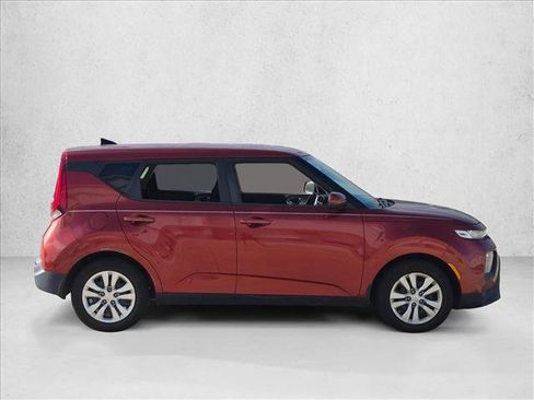 Used 2020 Kia Soul LX FWD image 3