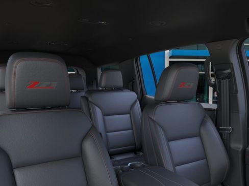 New 2026 Chevrolet Traverse Z71 w/ Enhanced Driving Package AWD/4WD image 26