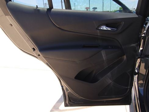 Used 2023 Chevrolet Equinox LT FWD image 35