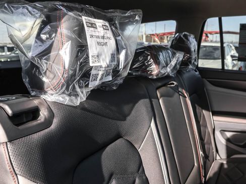 New 2026 Volkswagen Atlas Peak Edition image 40