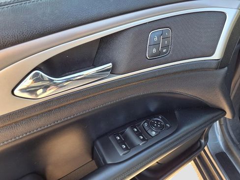 Used 2017 Lincoln MKZ Reserve FWD image 23